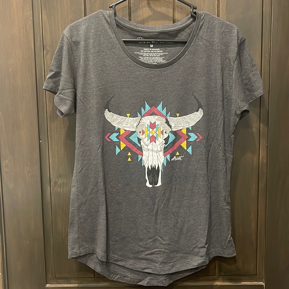 Ariat size medium gray t shirt